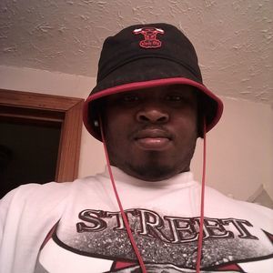 Meet your Posher, Emmanuel